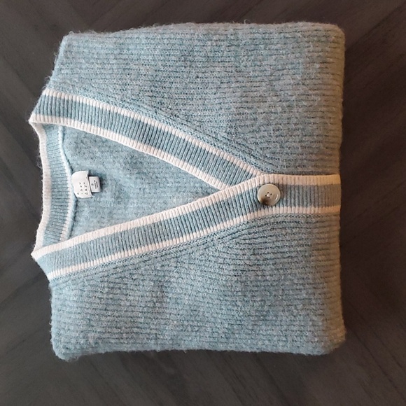 A New Day cardigan - Picture 2 of 10